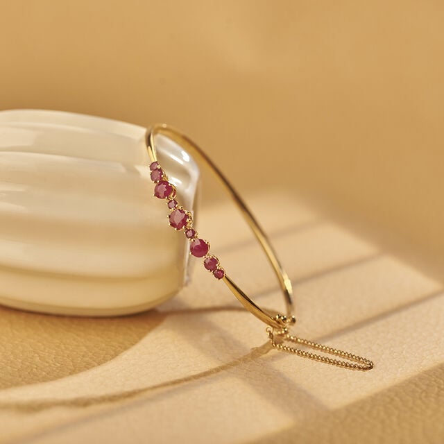 Amira Gold Classical Gold Bangle
