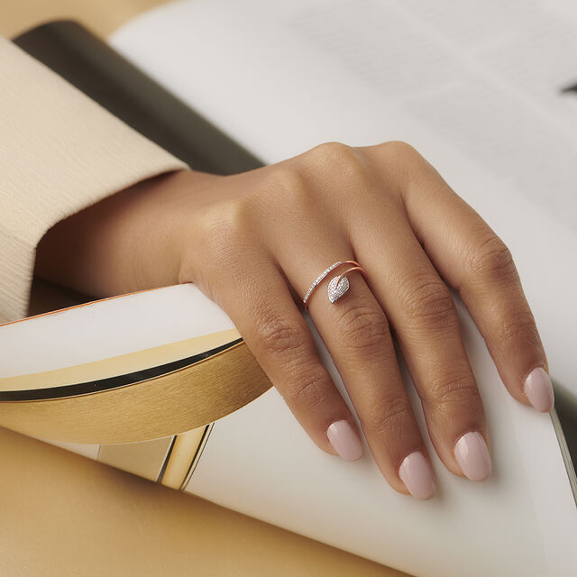 Amira Gold Classy Leafy Diamond Ring