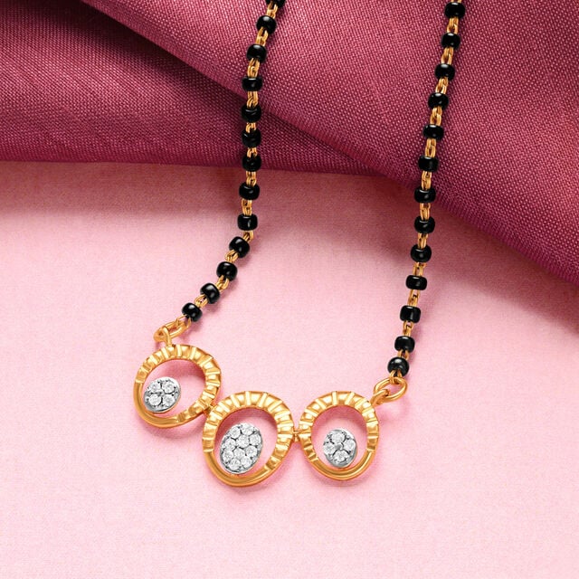 Amira Gold Radial Shimmer Diamond Mangalsutra