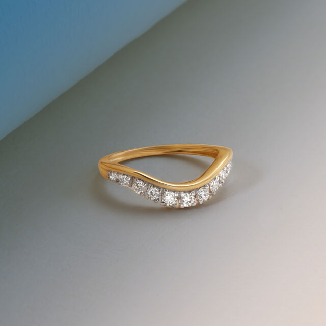 Amira Gold Queen Me! Ring