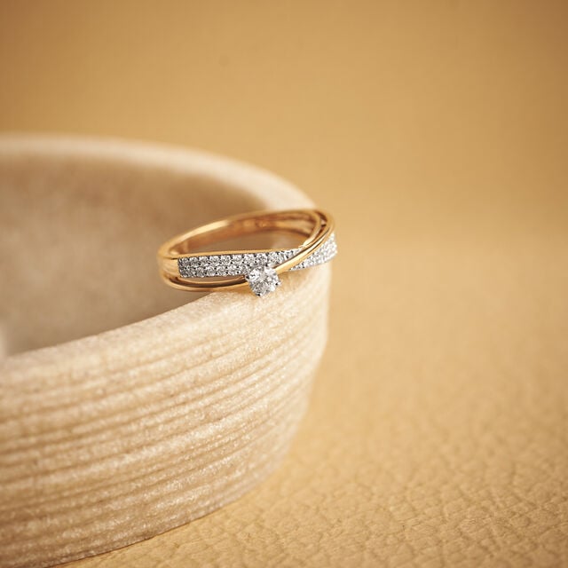 Amira Gold Ethereal Crossover Diamond Ring