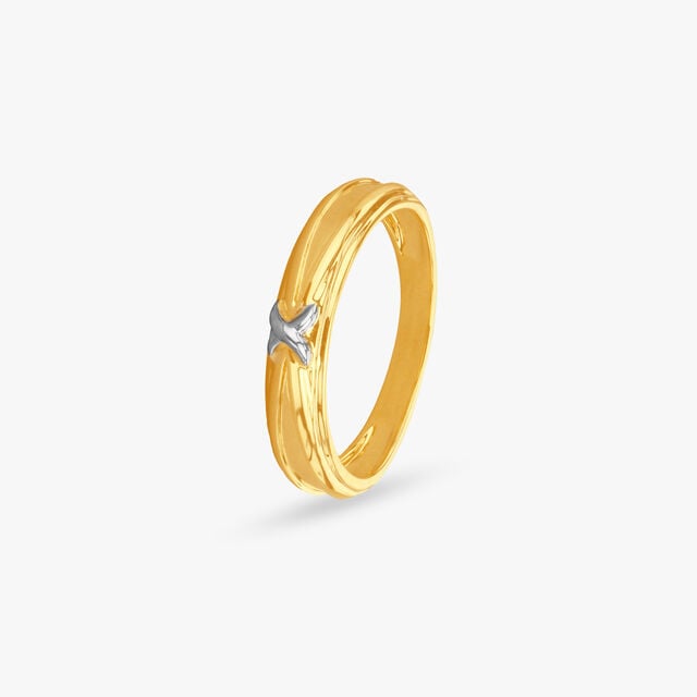 Amira Gold Sophisticated Crossover Gold Finger Ring