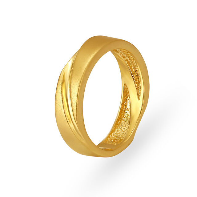 Amira Gold Striking 22 Karat Yellow Gold Swirled Finger Ring