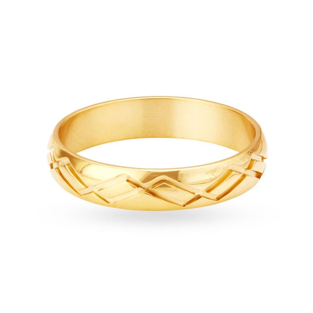 Amira Gold Lustrous 22 Karat Gold Zig-Zag Patterned Ring - Image 2
