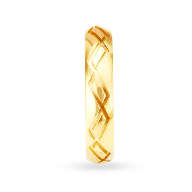 Amira Gold Lustrous 22 Karat Gold Zig-Zag Patterned Ring - Image 3