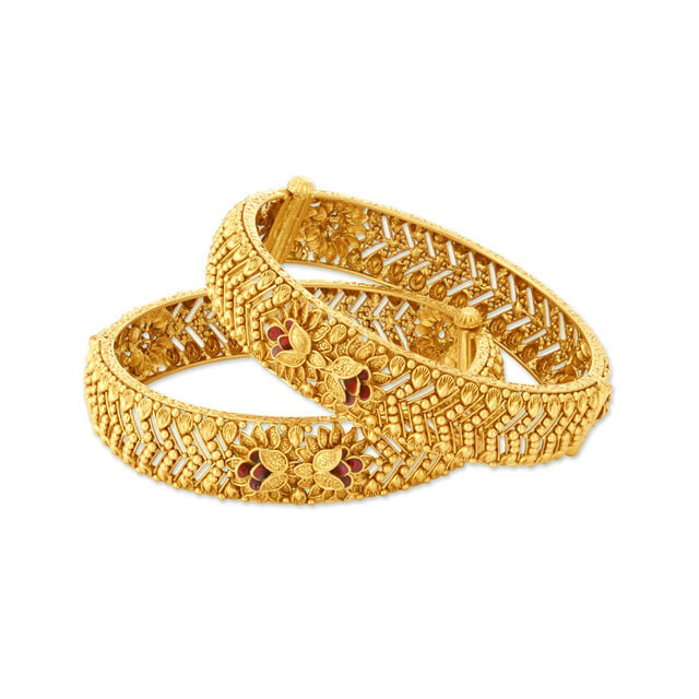 Amira Gold Alluring Traditional Gold Bangle