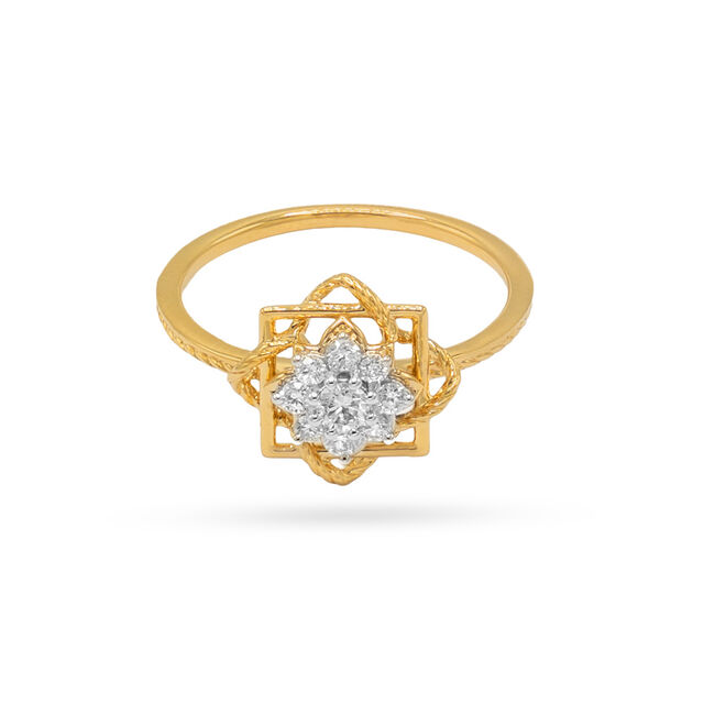 Amira Gold 8-pointed Start Trendsetter Ring in Yellow Gold