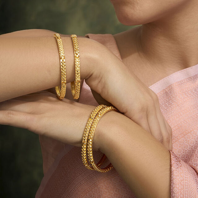 Amira Gold Tanishq 22KT Gold Bangle for Women