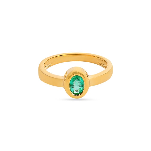 Amira Gold Classic Oval Studded Ring