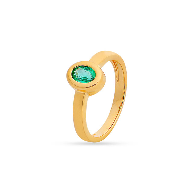 Amira Gold Classic Oval Studded Ring