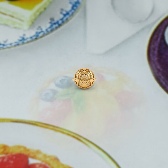 Amira Gold Radiant Statement Filgree Ring