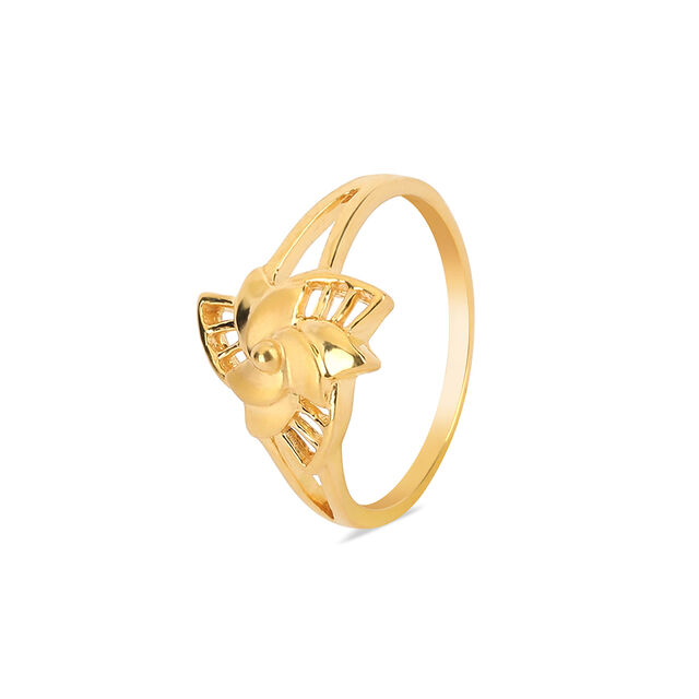Amira Gold Tanishq 22 Karat Gold Finger Ring for Women
