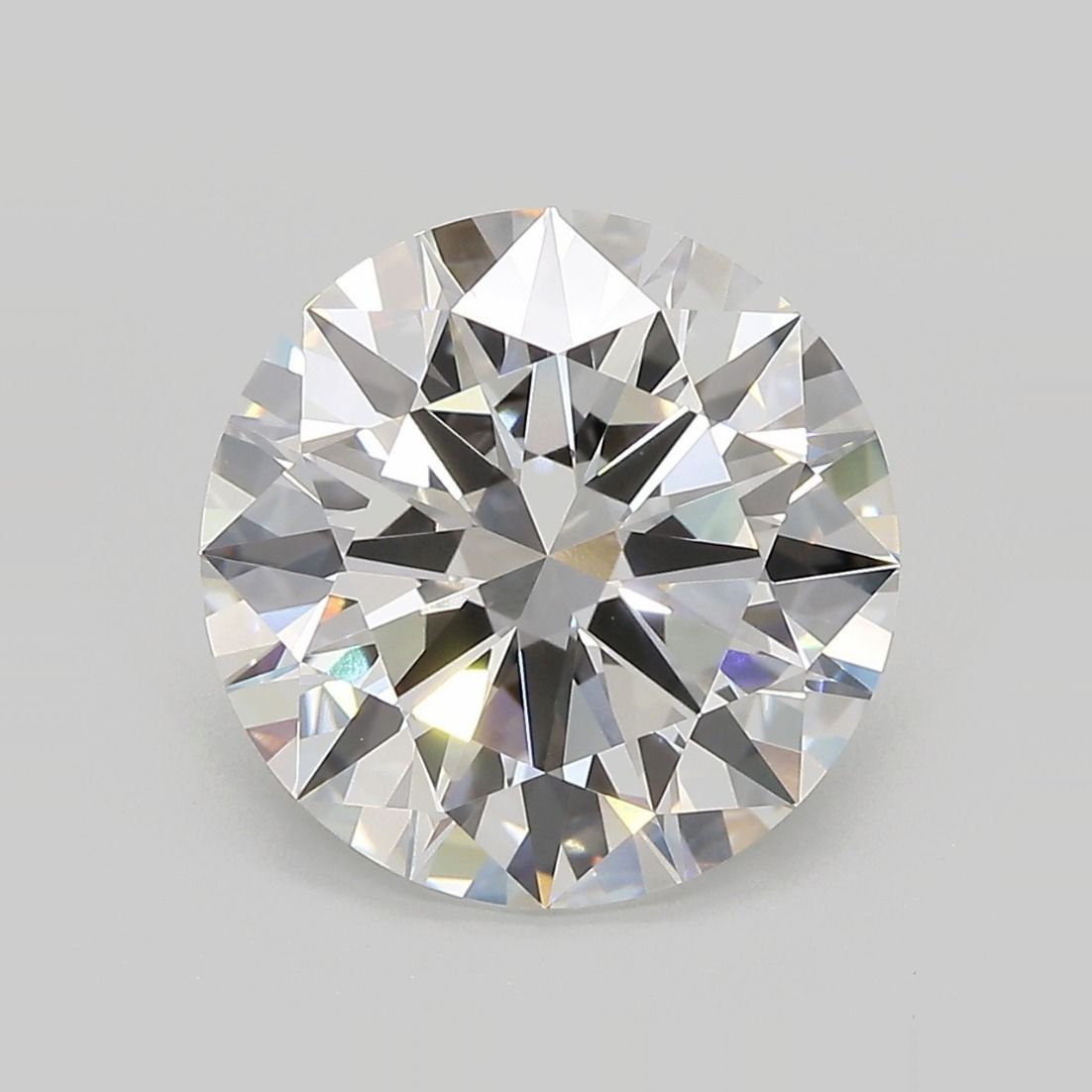 Amira Gold 5.56 ct. Lab Grown Round cut Diamond